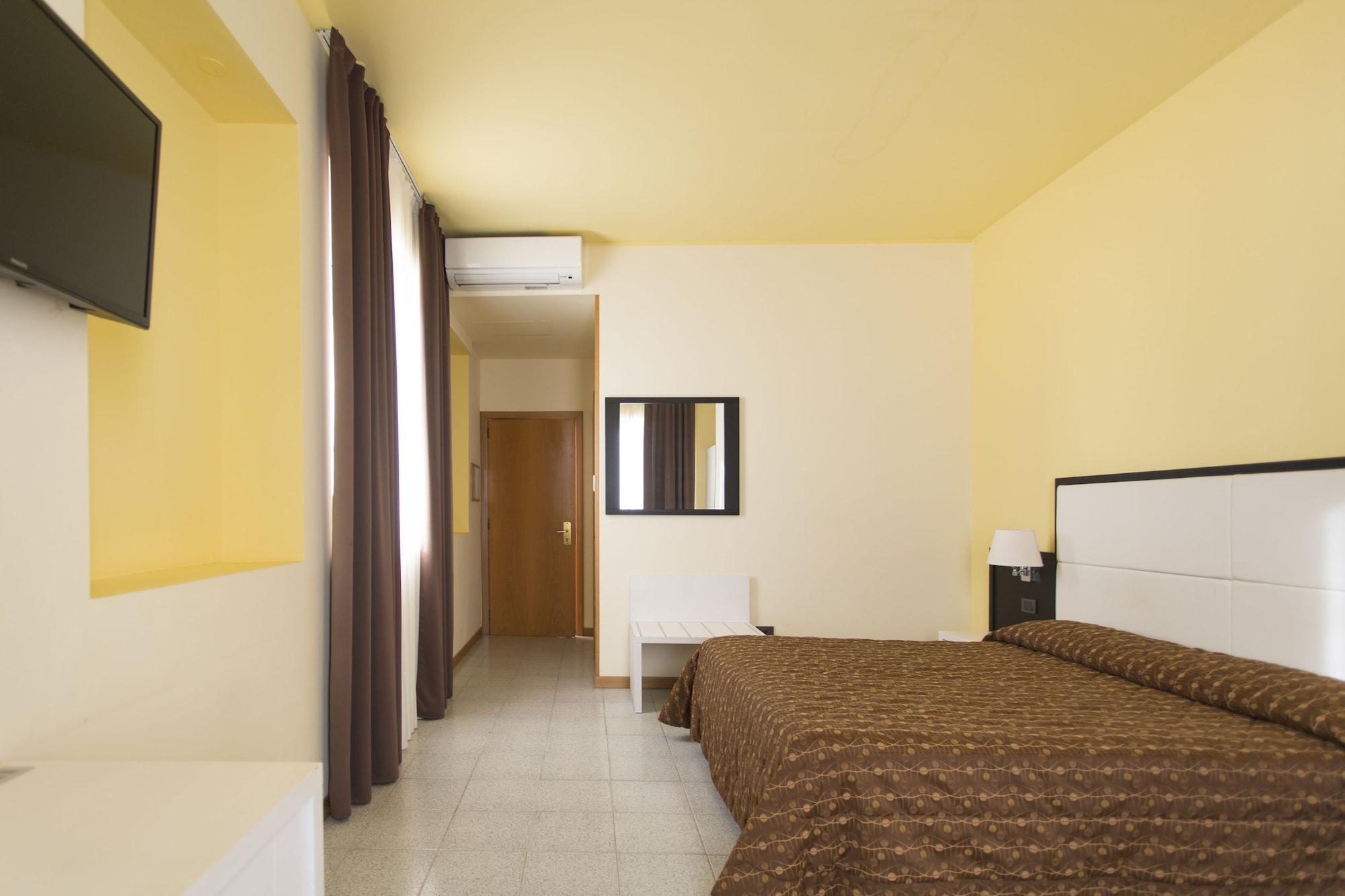 Hotel Villa Margherita Ladispoli Exterior photo