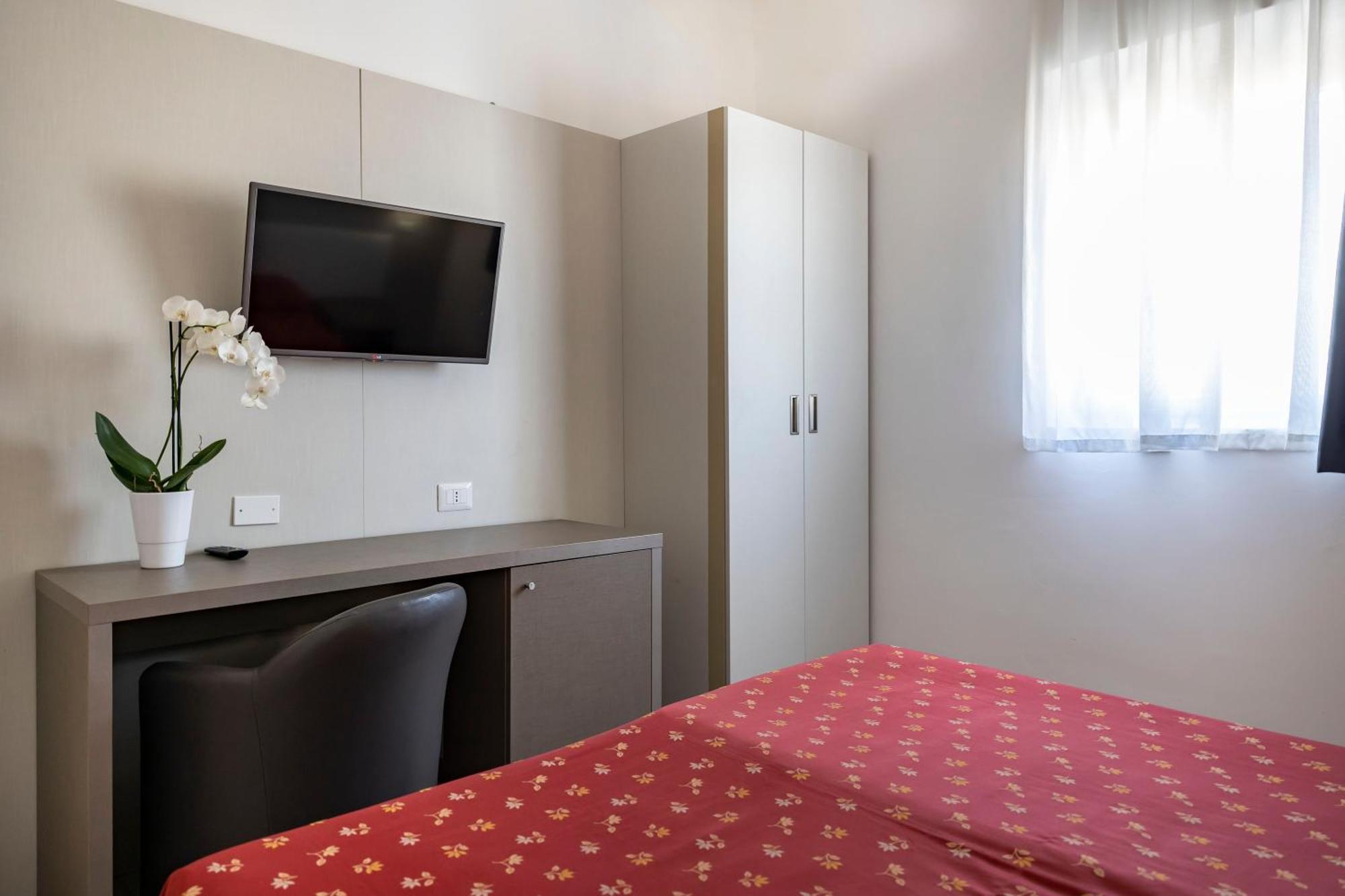 Hotel Villa Margherita Ladispoli Room photo